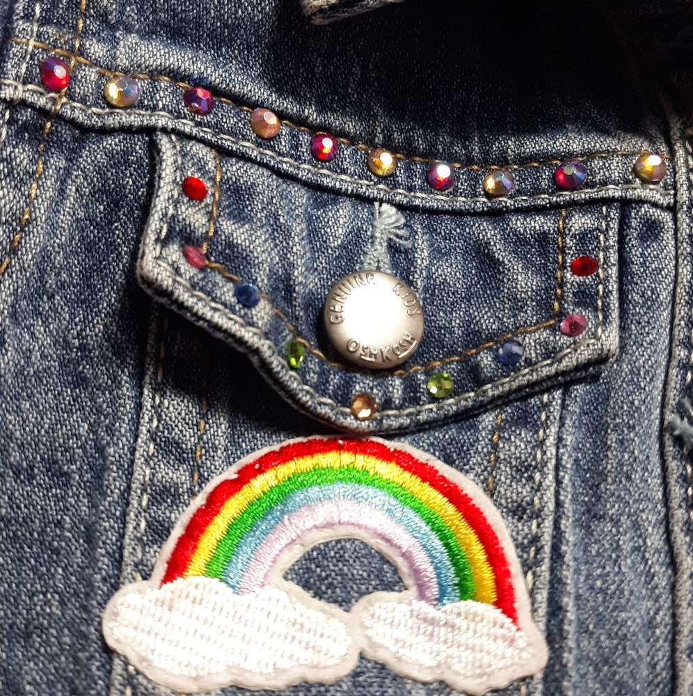 SOLD @MARKET! Upcycled 5T girls patch jacket. SO CUTE MUST SEE! 🌈 & 😃 - Picture 14 of 15